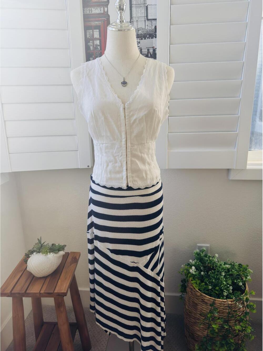 GAP Navy Blue & White Striped Ribbed Knit Maxi Skirt Size M